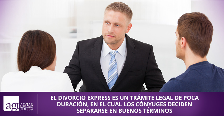 Pareja con un Abogados para Divorcio Express
