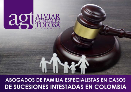 Mazo de Juez con Figuras de Familia de una Sucesión Intestada en Colombia