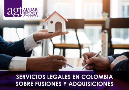 Abogados y Empresarios Acordando la Fusión y Adquisición de Empresas en Colombia